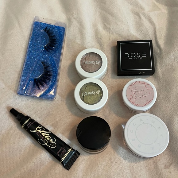 Makeup bundle - Picture 1 of 5